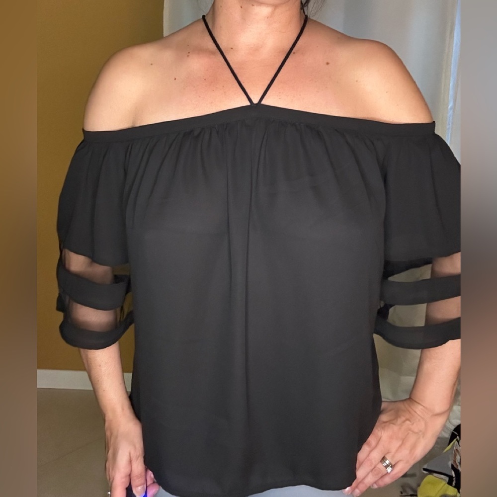 Cute light top